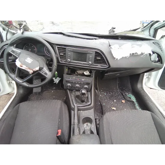 SEAT LEON (5F1) '2013 1.6 TDI BLANCO