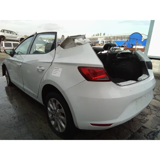 SEAT LEON (5F1) '2013 1.6 TDI BLANCO