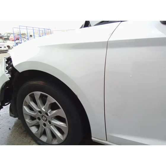 SEAT LEON (5F1) '2013 1.6 TDI BLANCO