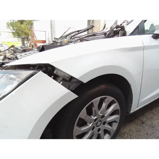 SEAT LEON (5F1) '2013 1.6 TDI BLANCO