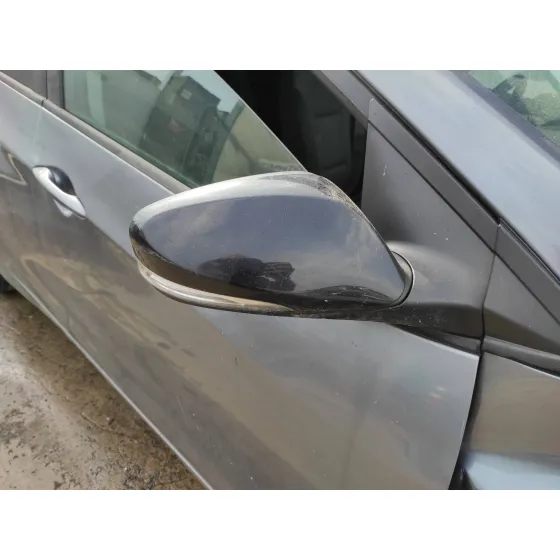 HYUNDAI I30 (GD) '2014 1.6 CRDI CAT GRIS