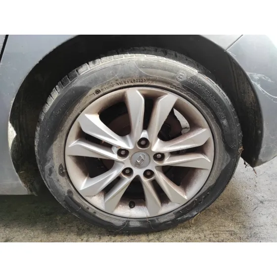 HYUNDAI I30 (GD) '2014 1.6 CRDI CAT GRIS
