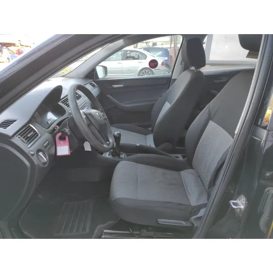 SEAT TOLEDO (KG3) '2014 1.6 TDI NEGRO