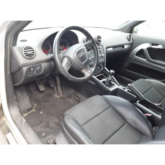 AUDI A3 (8P) '2007 * PLATA