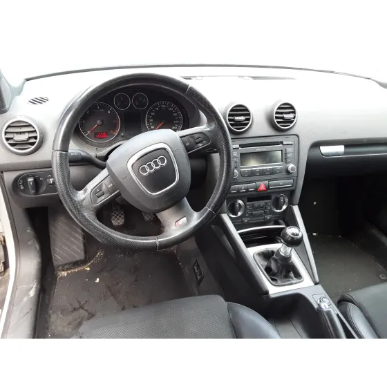 AUDI A3 (8P) '2007 * PLATA