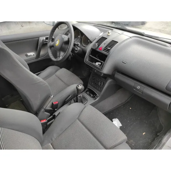 VOLKSWAGEN POLO BERLINA (6N2) '2000 1.4 16V PLATA