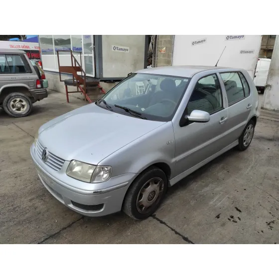 VOLKSWAGEN POLO BERLINA (6N2) '2000 1.4 16V PLATA