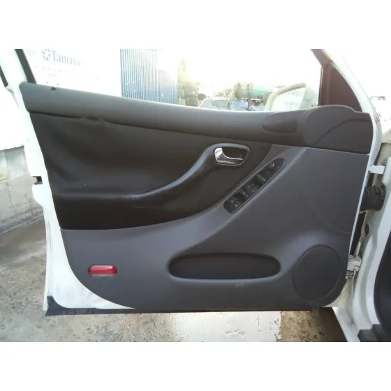 SEAT LEON (1M1) '2006 1.6 16V BLANCO