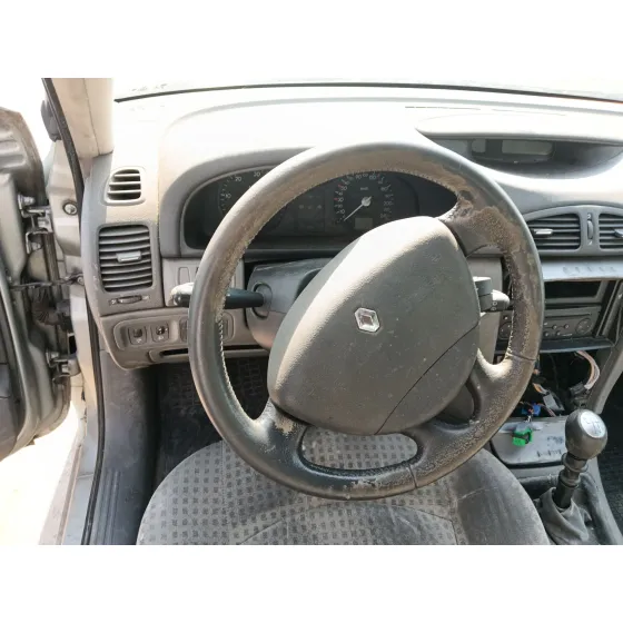 Renault LAGUNA II (BG0/1_) 2001