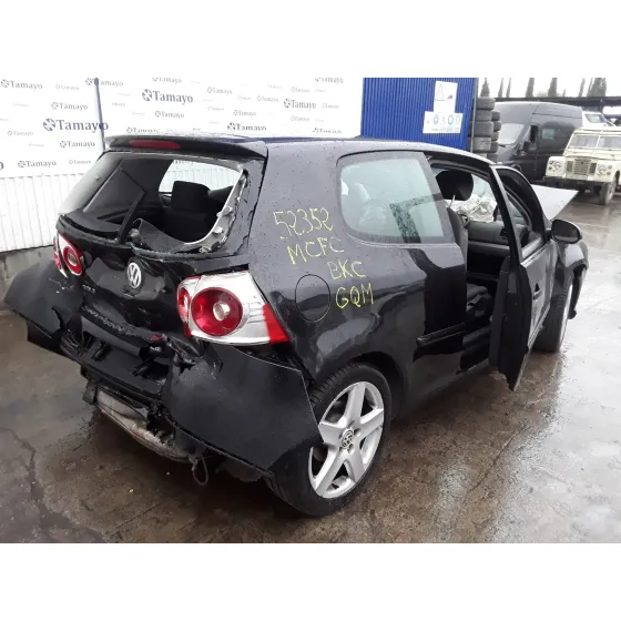 VOLKSWAGEN GOLF V BERLINA (1K1) '2004 1.9 TDI NEGRO