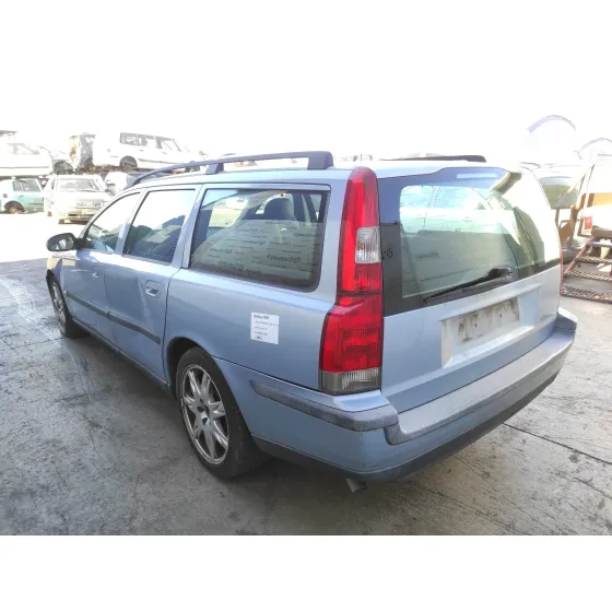 VOLVO V70 FAMILIAR '2002 2.3 20V TURBO CAT GRIS