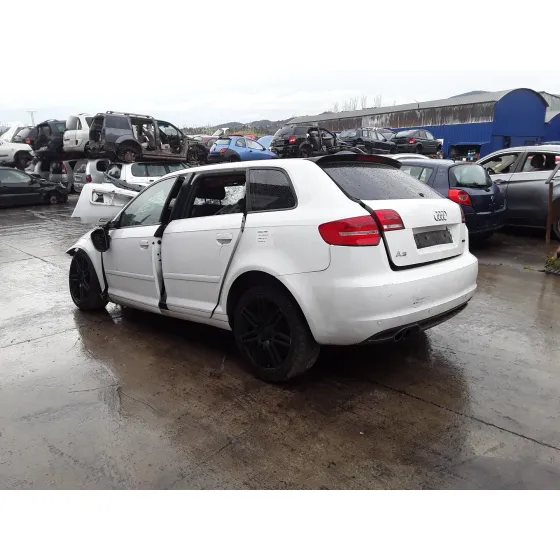 AUDI A3 SPORTBACK (8P) '2009 * BLANCO