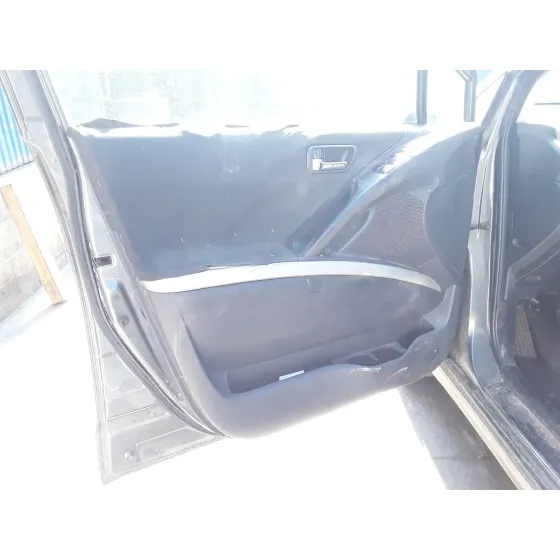 TOYOTA COROLLA VERSO (R1) '2005 * GRIS