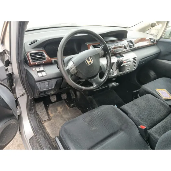 Honda FR-V (BE) 2005