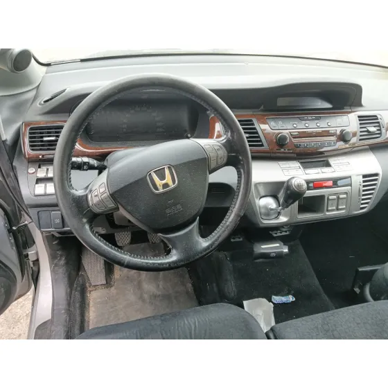 Honda FR-V (BE) 2005