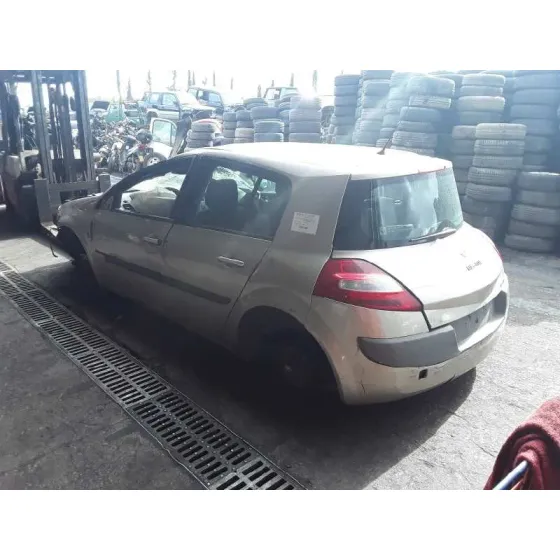 RENAULT MEGANE II BERLINA 5P '2006 AUTHENTIQUE CHAMPAŃ