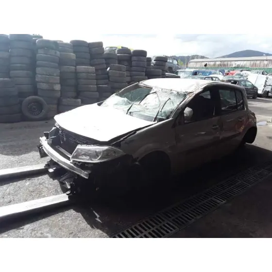 RENAULT MEGANE II BERLINA 5P '2006 AUTHENTIQUE CHAMPAŃ