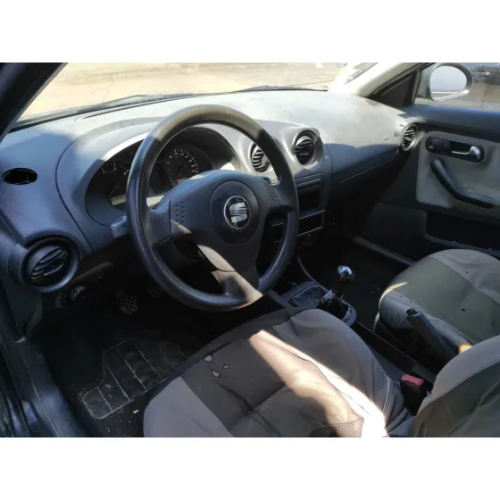 SEAT IBIZA (6L1) '2002 1.4 16V NEGRO