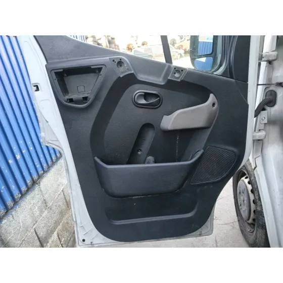 Renault MASTER III AUTOBUS (JV) 2011