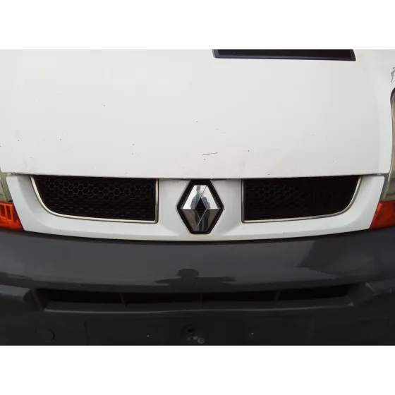 RENAULT TRAFIC COMBI (AB 4.01) '2004 1.9 DIESEL BLANCO
