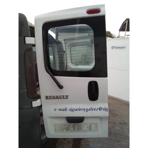 RENAULT TRAFIC COMBI (AB 4.01) '2004 1.9 DIESEL BLANCO