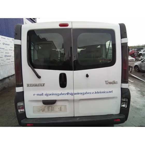 RENAULT TRAFIC COMBI (AB 4.01) '2004 1.9 DIESEL BLANCO