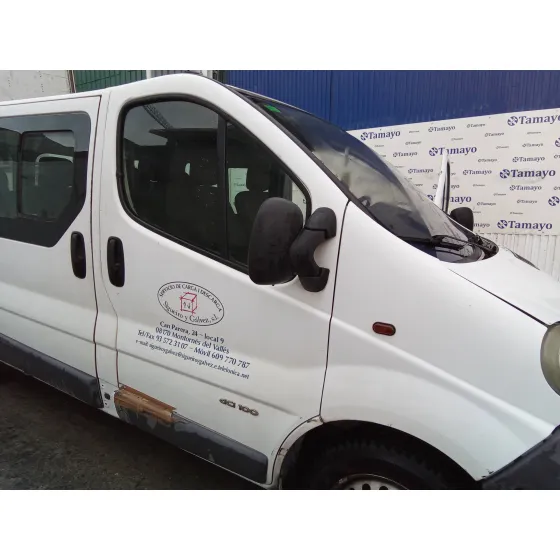 RENAULT TRAFIC COMBI (AB 4.01) '2004 1.9 DIESEL BLANCO