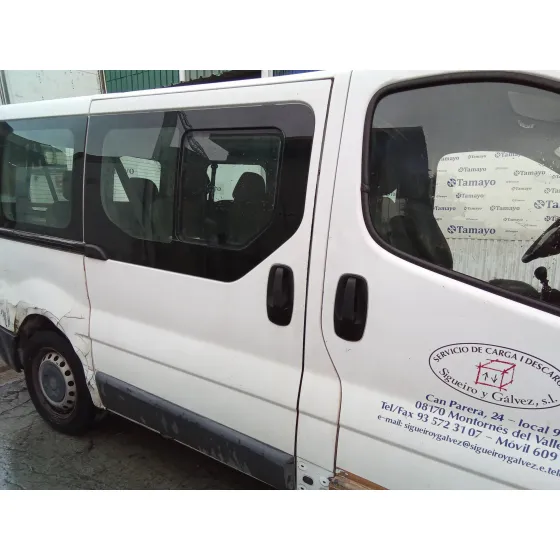 RENAULT TRAFIC COMBI (AB 4.01) '2004 1.9 DIESEL BLANCO