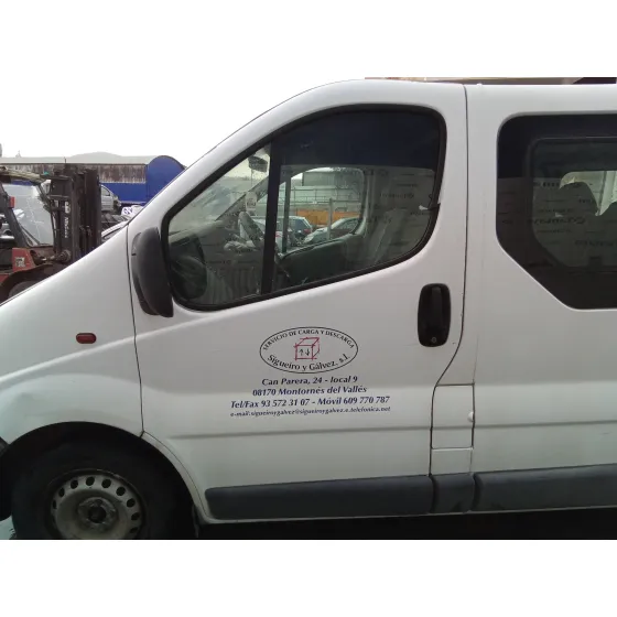 RENAULT TRAFIC COMBI (AB 4.01) '2004 1.9 DIESEL BLANCO