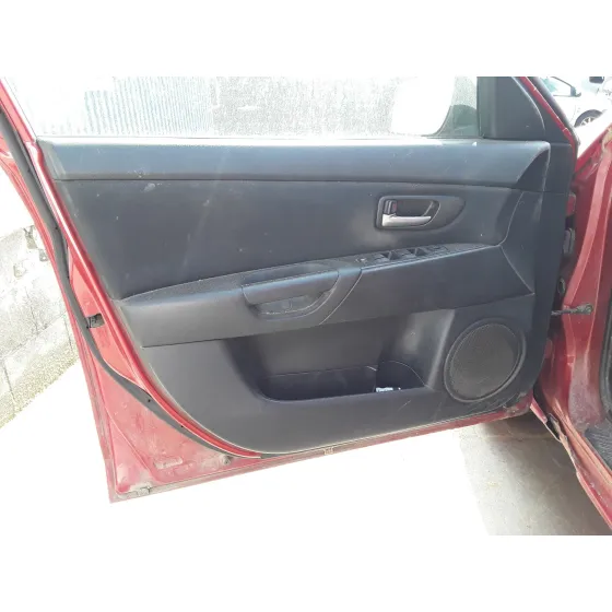 MAZDA 3 BERLINA (BK) '2006 * ROJO