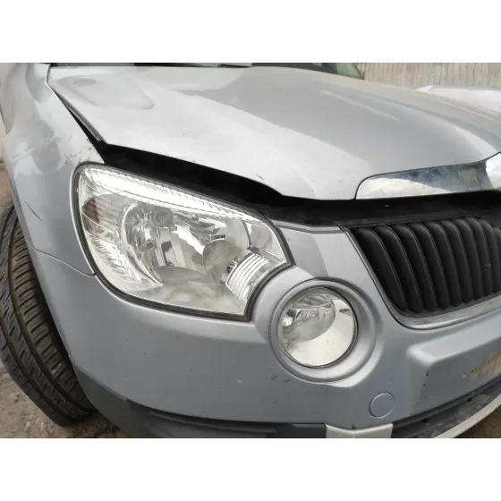 SKODA YETI '2011 1.2 TSI GRIS AZULADO