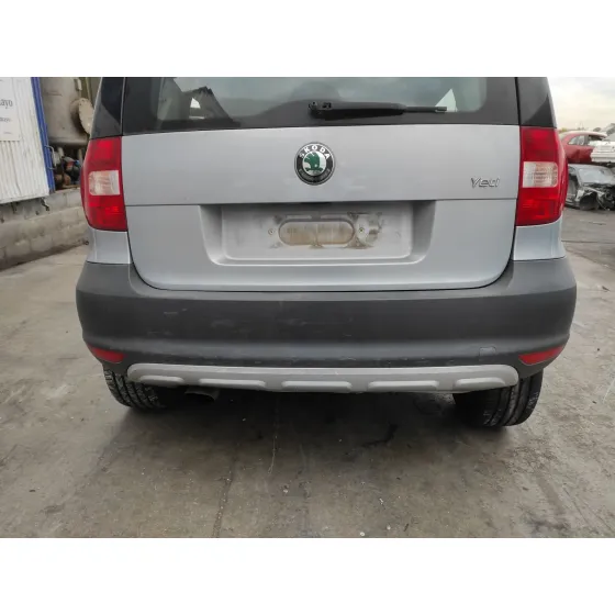 SKODA YETI '2011 1.2 TSI GRIS AZULADO