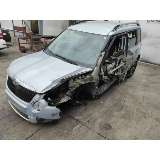 SKODA YETI '2011 1.2 TSI GRIS AZULADO