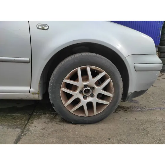 VOLKSWAGEN GOLF IV BERLINA (1J1) '2003 1.6 16V PLATA