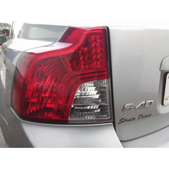 VOLVO S40 BERLINA '2011 1.6 DIESEL CAT PLATA