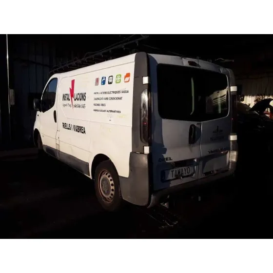 OPEL VIVARO '2001 FURGON 2.7T CORTO BLANCO