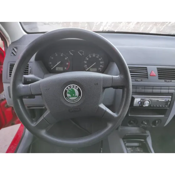 SKODA FABIA (6Y2/6Y3) '2001 1.4 ROJO