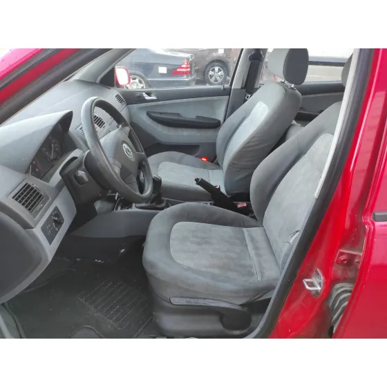 SKODA FABIA (6Y2/6Y3) '2001 1.4 ROJO