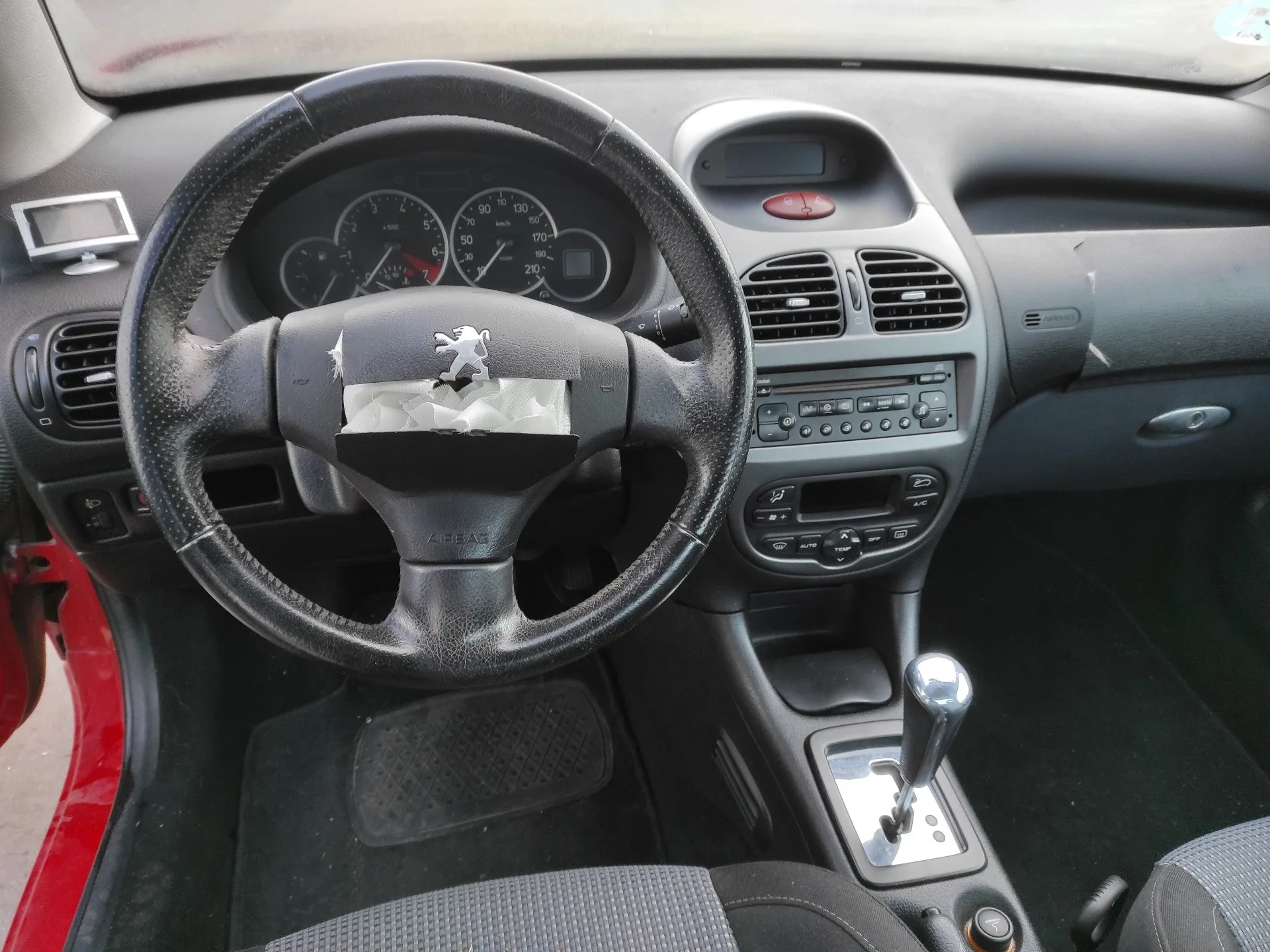 PEUGEOT 206 CC PEUGEOT 206 CC '2006 * ROJO 2001