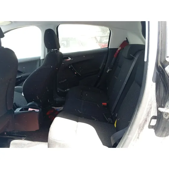 Peugeot 208 I (CA_, CC_) 2012