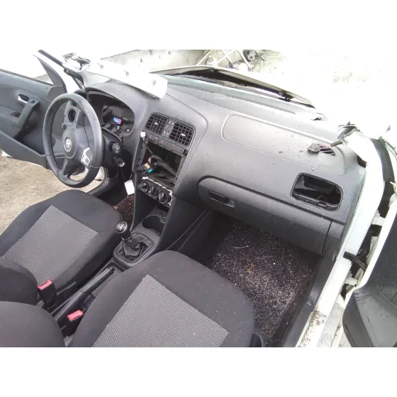 VOLKSWAGEN POLO (6R1) '2013 1.6 TDI BLANCO