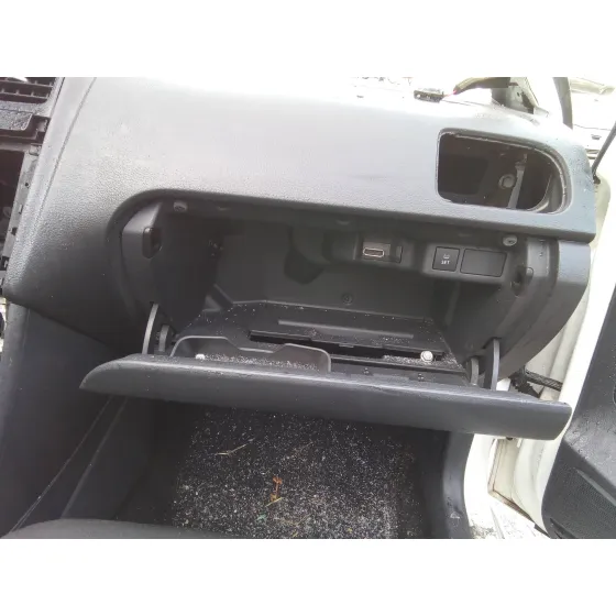VOLKSWAGEN POLO (6R1) '2013 1.6 TDI BLANCO