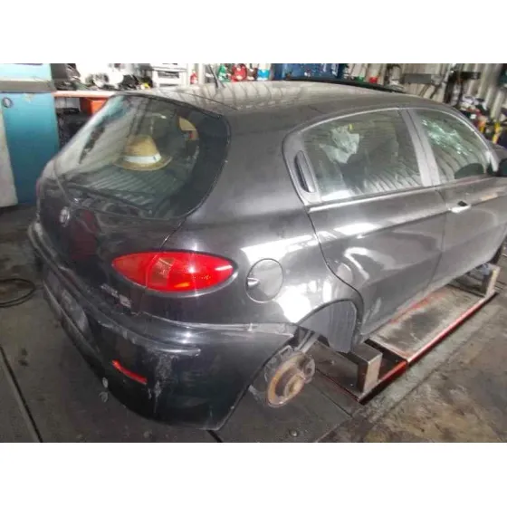 ALFA ROMEO 147 (190) '2004 1.9 JTD 16V DISTINCTIVE NEGRA