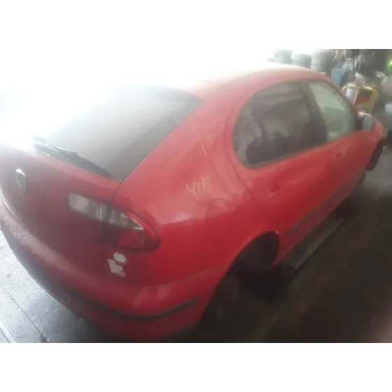 SEAT LEON (1M1) '2002 1.6 16V ROJO