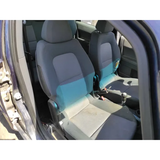 MITSUBISHI COLT BERLINA 5 (Z30A) '2005 1.1 CAT NEGRO