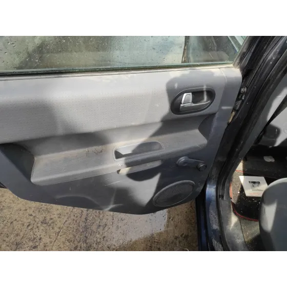 MITSUBISHI COLT BERLINA 5 (Z30A) '2005 1.1 CAT NEGRO