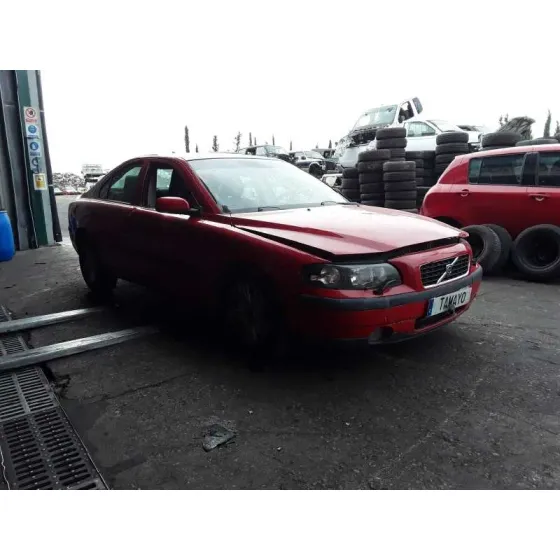VOLVO S60 BERLINA '2004 D5 ROJO