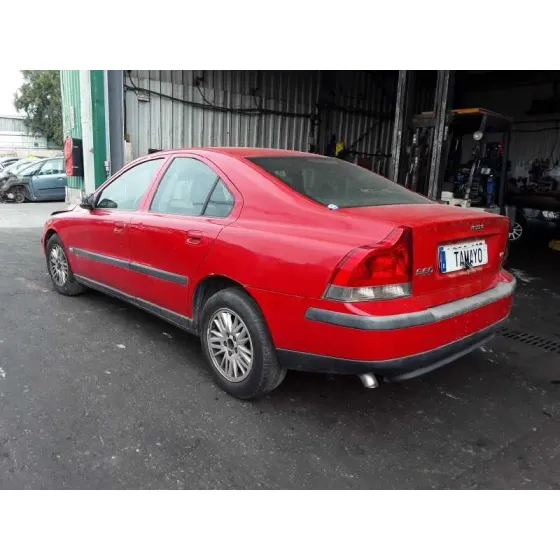 VOLVO S60 BERLINA '2004 D5 ROJO