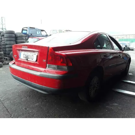 VOLVO S60 BERLINA '2004 D5 ROJO