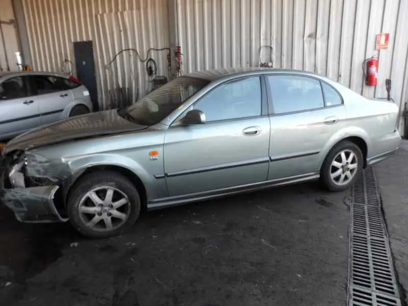 DAEWOO EVANDA '2002 2.0 CAT VERDE CLARO